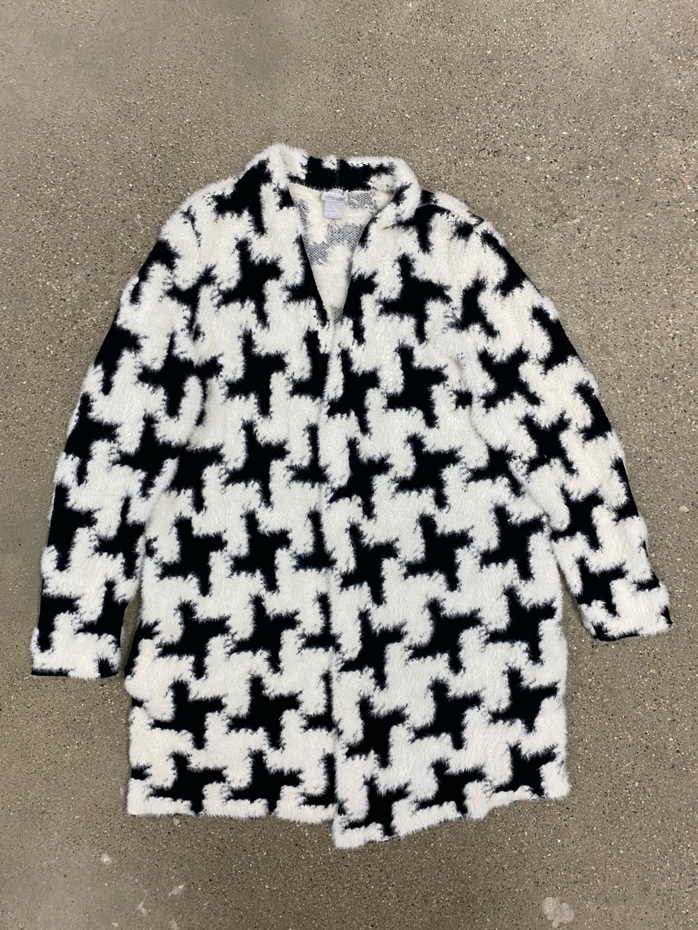 Super Soft Like New Chico's Black and White Houndstooth Cardigan Sweater size L